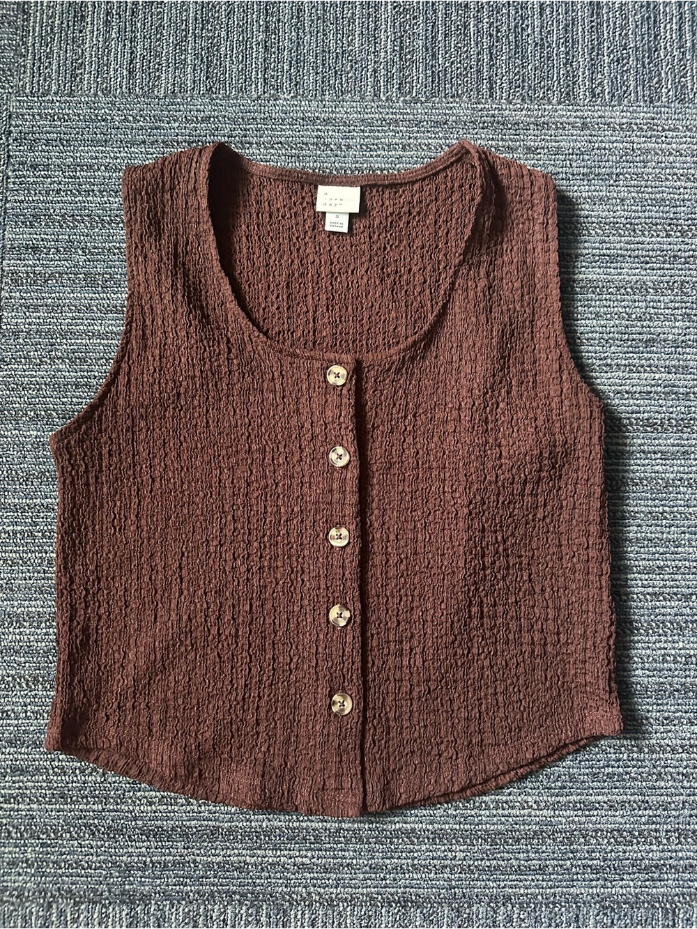 Textured Brown Button-Front Sleeveless Top